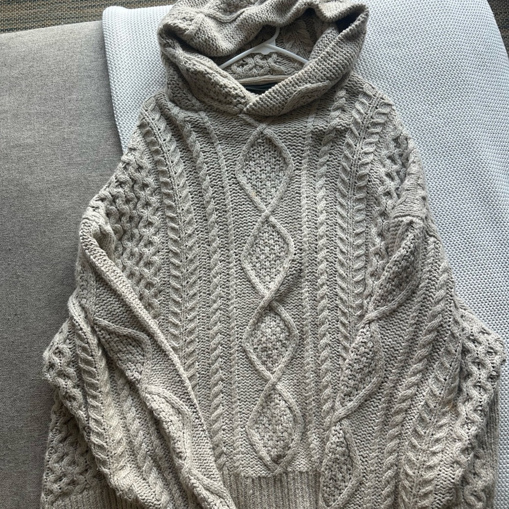 Essentials Cable Knit Sweater in Gray